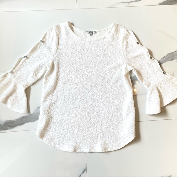 NWOT Elegant White/Cream Bell 3/4 Sleeve Top - Picture 8 of 9